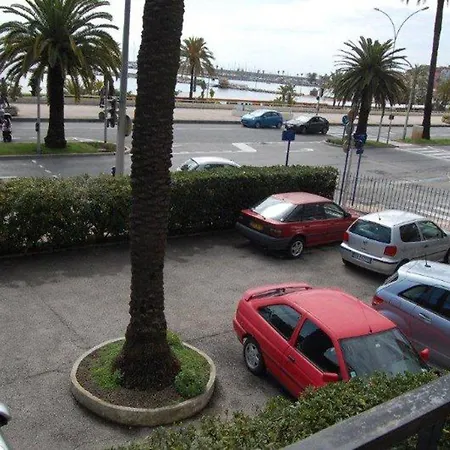 2p Avec Terrasse, Garage Prive, Proche Centre Et Plages De - Fr-1-196-210 Apartment