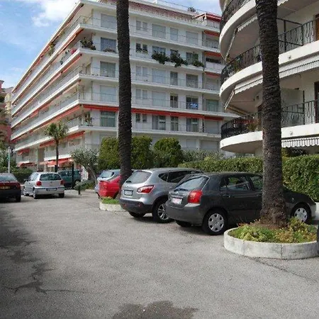 Apartment 2p Avec Terrasse, Garage Prive, Proche Centre Et Plages De - Fr-1-196-210 Menton