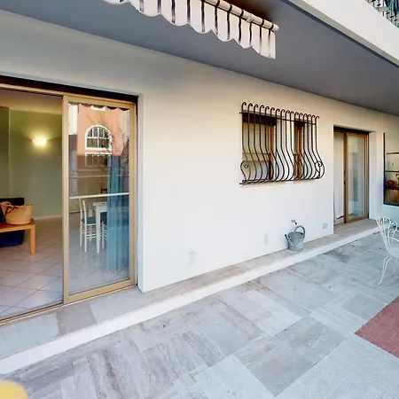 2p Avec Terrasse, Garage Prive, Proche Centre Et Plages De - Fr-1-196-210 Apartment